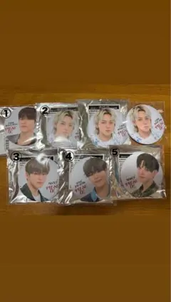 treasure トレジャー 缶バッジ