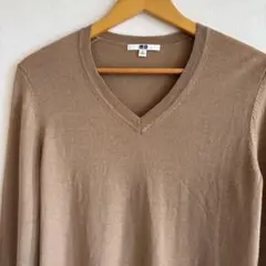 美品　UNIQLO エクストラファインメリノ　Vネックセーター　長袖