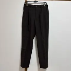 タックテーパードパンツ（ワイドフィット・丈標準71～77cm）