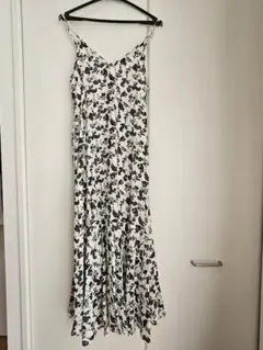 ホワイト キャミワンピ