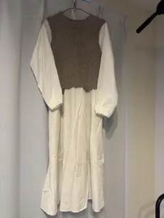 【一回のみ着用】【美品】ニットベスト付きロングワンピース　サイズM