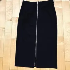 完売！GU フロントジップ　ナロージングスカート　黒プラスサイズ3XL　着痩せ