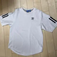 アディダスTシャツ