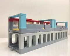 プラレール情景部品　都会の駅と地下直線レール　ジョイントレール付き