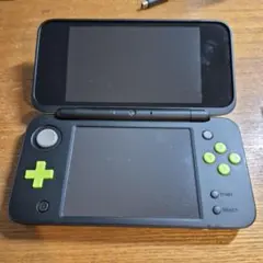 new2dsll グリーンブラック　ジャンク　1139KN