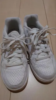 Nike ナイキ　ホワイト スニーカー　22.5cm　Force軽量　通学にも
