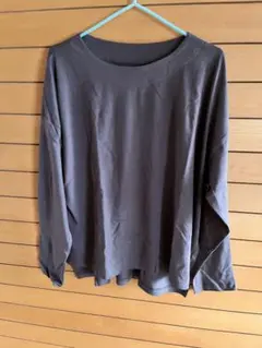 送料込　綿プルオーバー