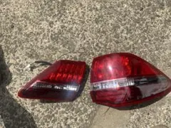 レンズ割れ　TOYOTA クラウン ロイヤル GRS200 前期 テールランプのサムネイル