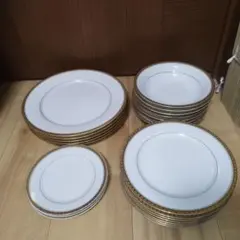 Item thumbnail for item 4d2e3adf-a35e-41f7-bcd7-40cb5e7fcef7