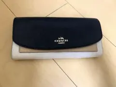 COACH フラップ式長財布 黒/白/ベージュ