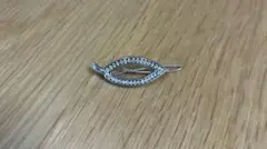 ラインストーン リーフ型 ヘアピン