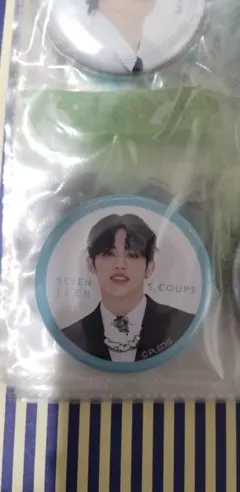 SEVENTEEN 2019 カフェ 缶バッジ エスクプス
