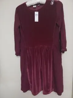 ●新品タグ付きGAPKIDSベルベット Aライン ワンピース 150