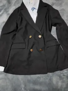 超美品新品が 黒いダブルブレストブレザー