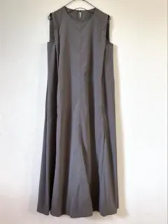 ノースリーブワンピース　マキシ丈のサムネイル