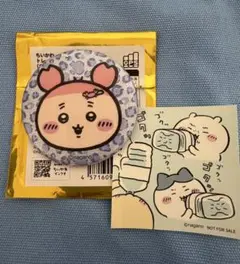 ちいかわ トレーディングギラギラ缶バッジ 古本屋さん(カニちゃん)