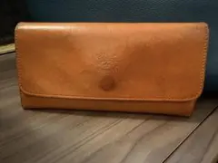 IL BISONTE（イルビゾンテ）の本革長財布