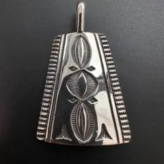 Navajo Delayne Reeves スタンプワーク ペンダントトップ - メルカリ