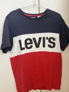 Levi's Tシャツのサムネイル