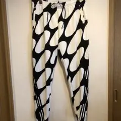 マリメッコ　コラボ　adidasアディダスホワイト/ブラック ジョガーパンツ