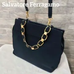 サルヴァトーレフェラガモ　ティアード　ヴァラ　ワンショルダーバッグ　ブラック