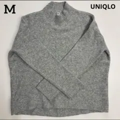 ユニクロ　スフレヤーンモックネックセーター　Mサイズ　USED