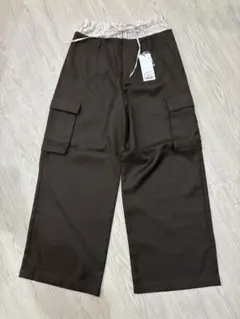 HARE サテンカーゴワイドパンツ ダブルポケット ブラック - メルカリ