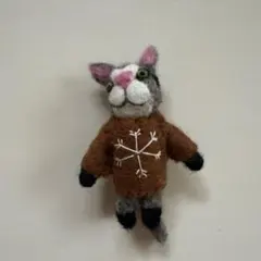 ネコ　ブローチ　マスコット