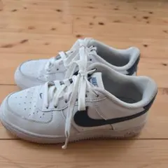 NIKE AIR FORCE 1 ホワイト ネイビー