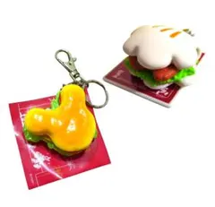 ディズニー　パークフード　ミッキーハンバーガー　グローブシェイプ・チキンパオ