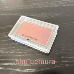 【shu uemura】グローオン アンバー 88 ✨パウダーチークのサムネイル