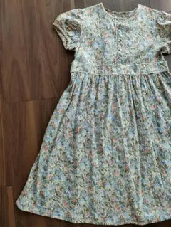 美品BeBeワンピース　150