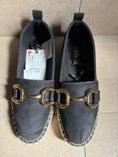 ZARA 36 黒　バックル付きローファー　スリッポン　未使用