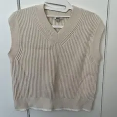 ユニクロシー　ニットベスト