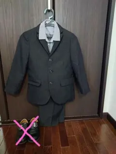 スーツ　130cm　5点セット　(スーツ上下、シャツ2枚、ベスト)