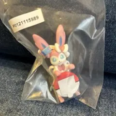 ポケモン一番くじ　街歩きちらりんフレンズ　ニンフィア