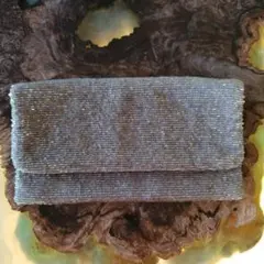 MOYNA ビーズ装飾 グレー/シルバー クラッチバッグ