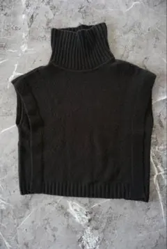 a.v.v タートルニットベスト