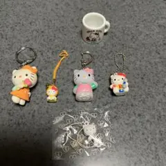 HELLO KITTY ハロー　キティ　SANRIO カップ　キーホルダー