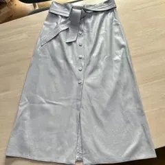 最終値下げ！ZARA ライトグレー タイトスカート ボタン付きのサムネイル