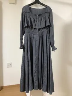 L*き様 未使用品　フリルデザイン　フロントボタンワンピース　LL