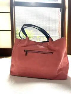 オレンジピンク系　ハンドバッグ
