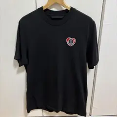 SALE✨【美品】MONCLER ハートロゴ ブラックTシャツ
