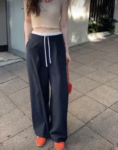 ストライプ柄 ネイビー ワイドパンツ