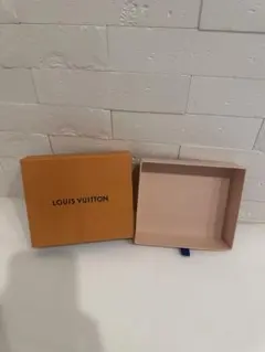 LOUIS VUITTON ギフトボックス オレンジ