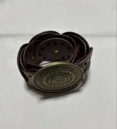 ブラウンレザー装飾ベルト