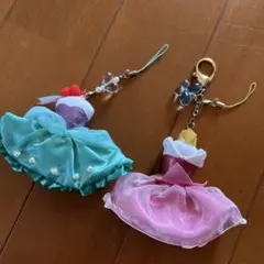 ディズニープリンセスドレスストラップ　2個セット　ピンク色＆緑色