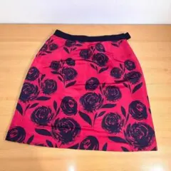 LANVIN 花柄スカート ひざ丈 赤×黒 40サイズ ランバンのサムネイル