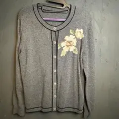 贅沢カシミヤ100%！上品フローラル刺繍 編み込みカーディガン size M