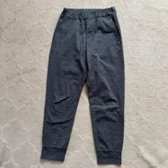 ユニクロ　140 パンツ　長ズボン　グレー